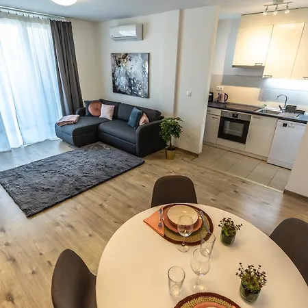 Apartament Need In Bp - Garage, Terraces, Aircon Budapeszt