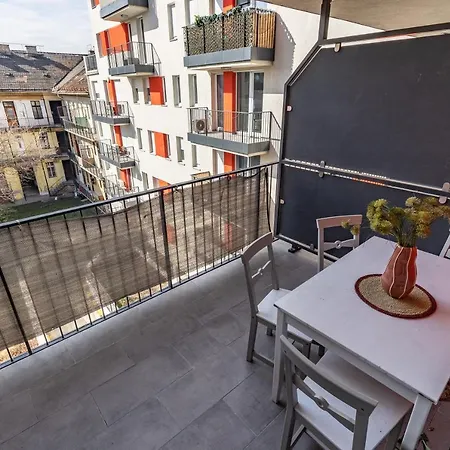 Apartament Need In Bp - Garage, Terraces, Aircon *