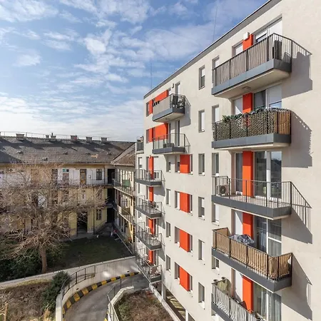 Need In Bp - Garage, Terraces, Aircon Apartament