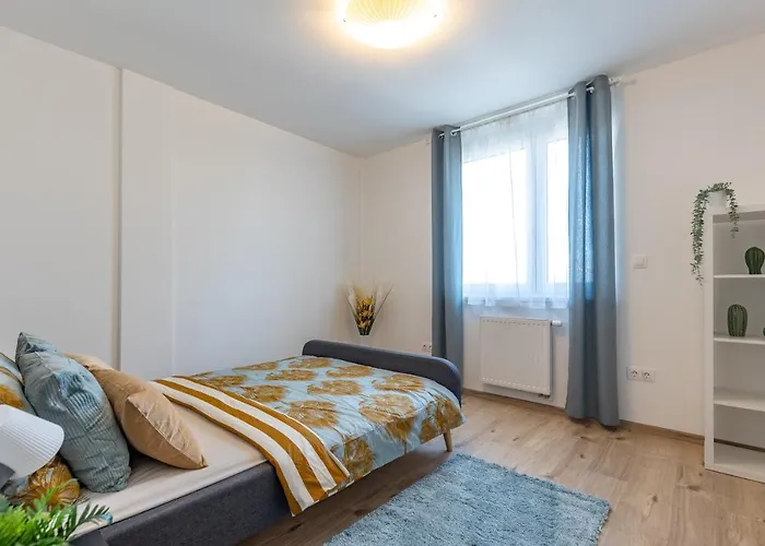 Need In Bp - Garage, Terraces, Aircon