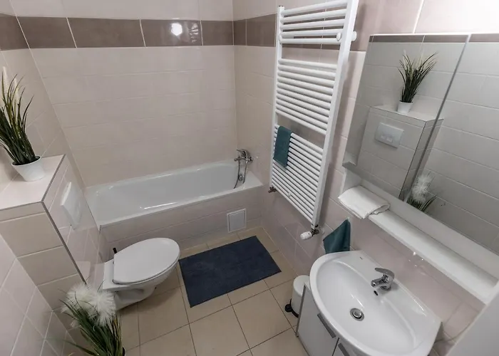 Need In Bp - Garage, Terraces, Aircon
