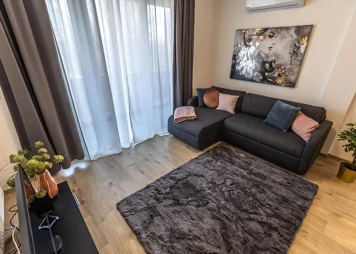 Need In Bp - Garage, Terraces, Aircon Budapesta