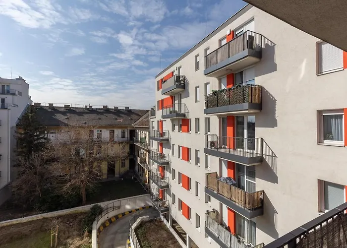 Need In Bp - Garage, Terraces, Aircon Apartament