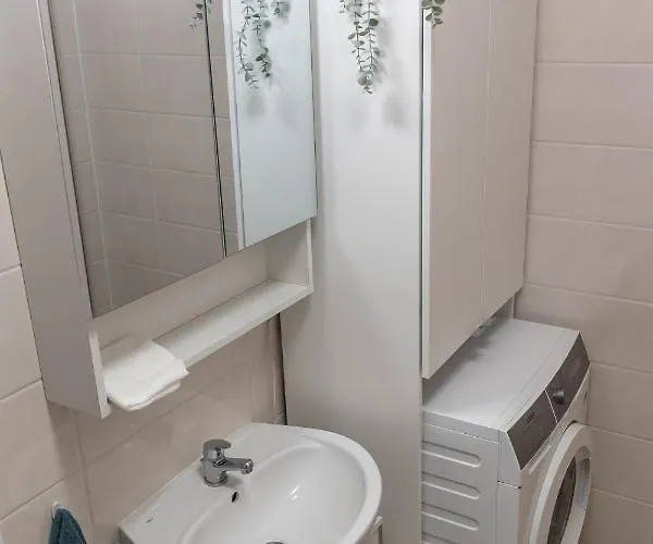 Need In Bp - Garage, Terraces, Aircon Apartament