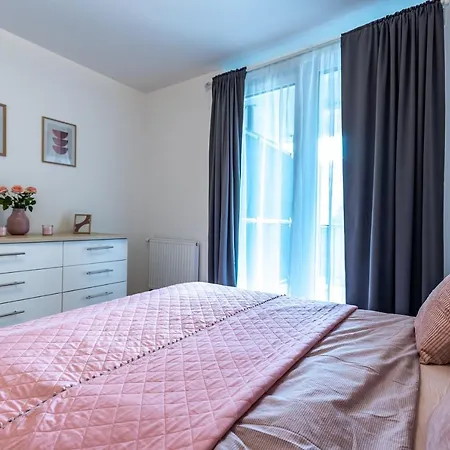 Need In Bp - Garage, Terraces, Aircon Apartamento Budapeste
