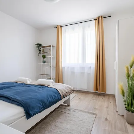 Need In Bp - Garage, Terraces, Aircon בודפשט